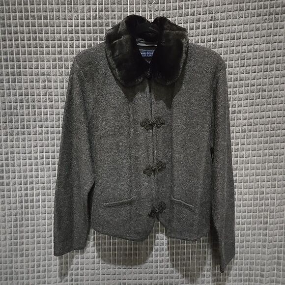 100%Wool Sweater Jacket Faux Fur SzLg Removable Collar Fuzzy Cozy Preppy Y2K NWT - Picture 9 of 16